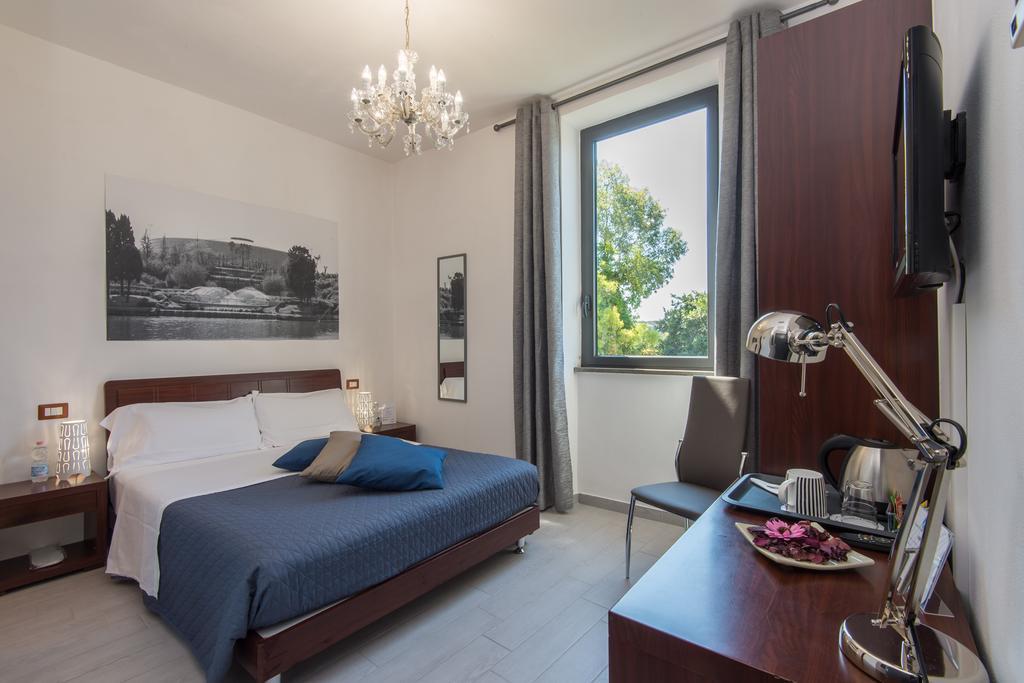 Eroom42 Guest House Rome Bagian luar foto