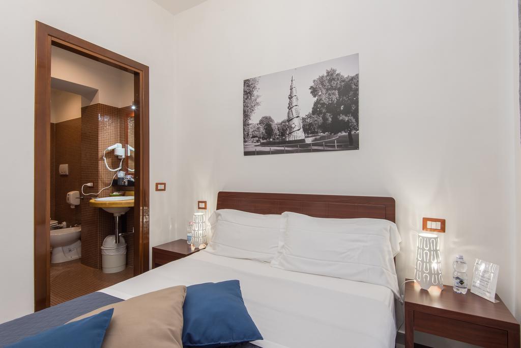 Eroom42 Guest House Rome Bagian luar foto