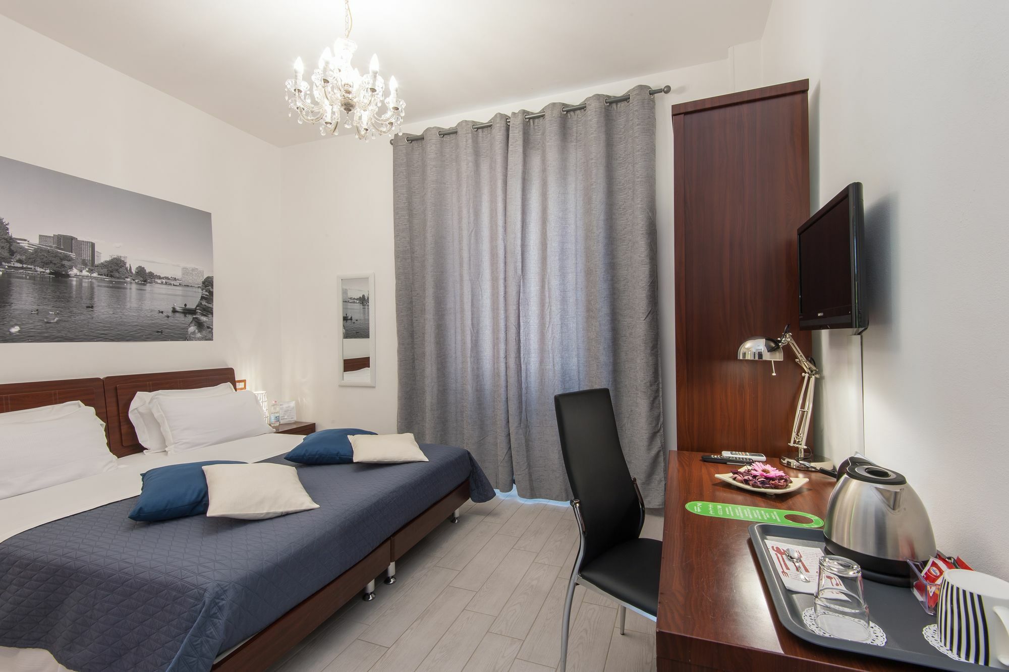 Eroom42 Guest House Rome Bagian luar foto